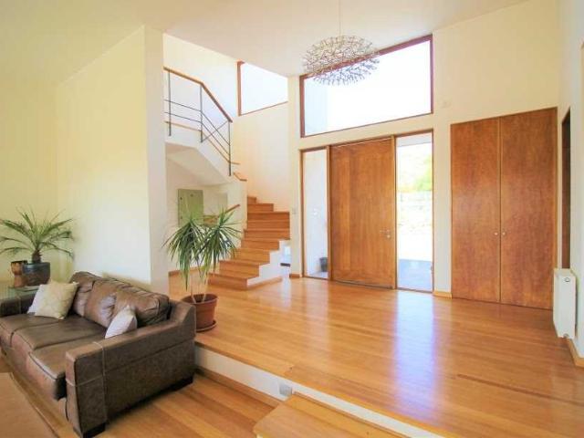 Casa en arriendo en Algarrobal, Metropolitana