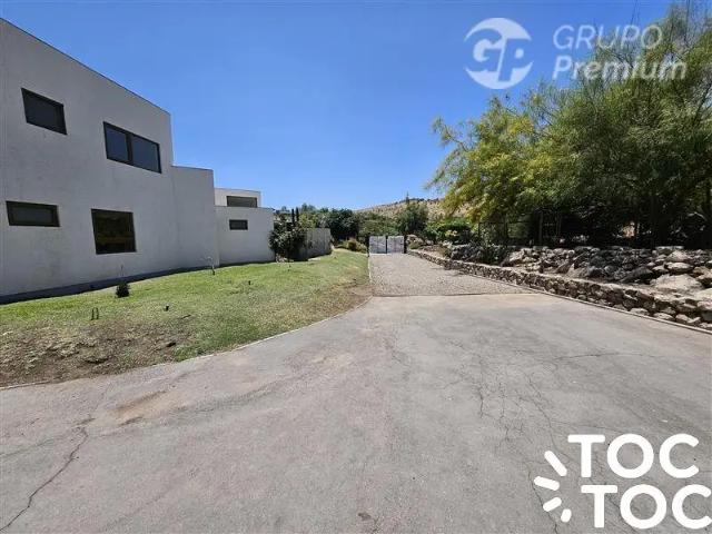 Casa en venta en Algarrobal, Metropolitana