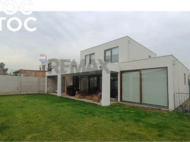 Casa en arriendo en Tierras Lindas, Colina