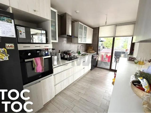Casa en arriendo en Algarrobal, Metropolitana