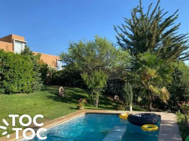 Casa en venta en Algarrobal, Metropolitana