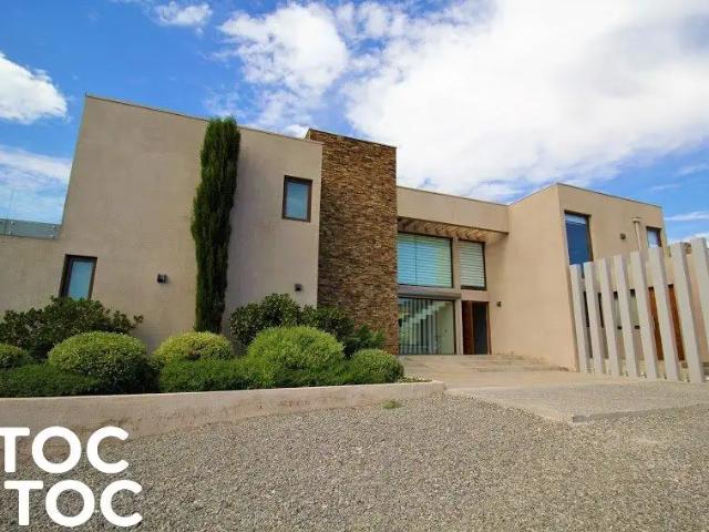 Casa en arriendo en Chacabuco, Colina
