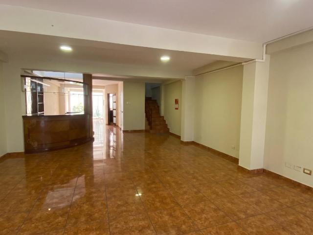 Casa alquiler en San Eulogio, Comas