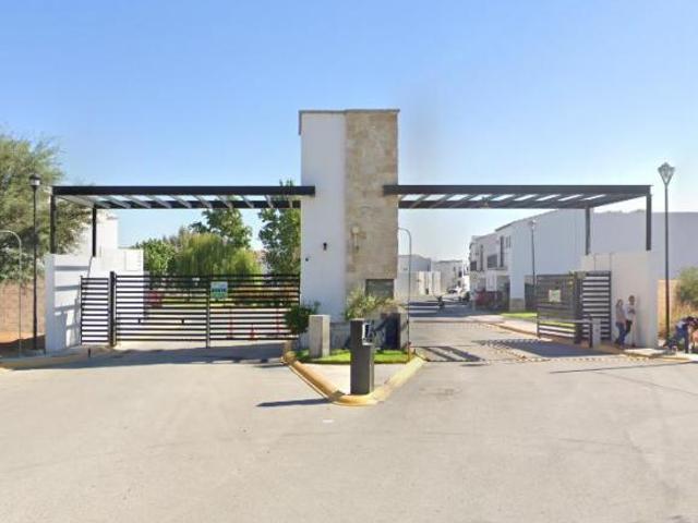 CASA EN CONDOMINIO A LA VENTA EN CTO. COLIBRI, SAN AGUSTÍN, TORREÓN COAHUILA