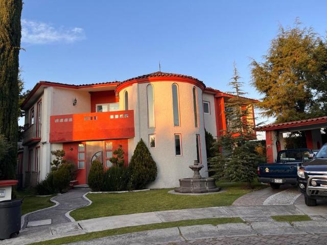 Casa en renta en San Luis Mextepec, Zinacantepec
