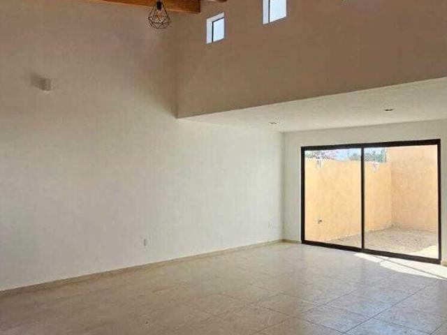 CASA EN CONDOMINIO EN TEQUISQUIAPAN, HERMOSA EN PUEBLO MÁGICO