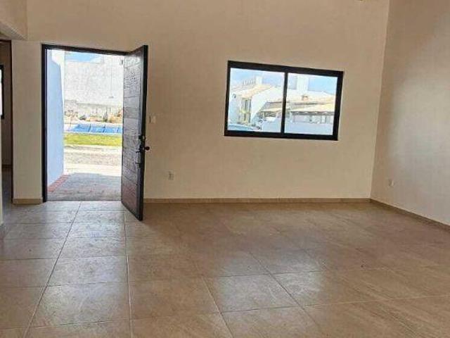 CASA EN CONDOMINIO EN TEQUISQUIAPAN, HERMOSA EN PUEBLO MÁGICO