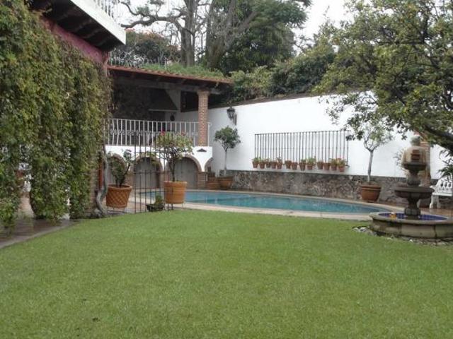 Casa en condominio en venta, colonia Delicias, a minutos de centros comerciales