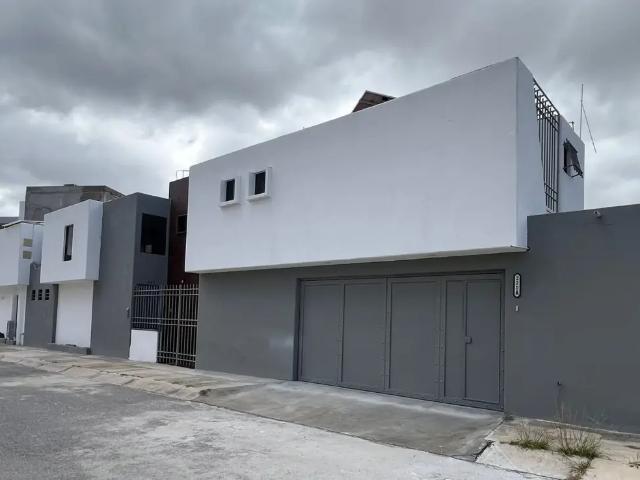 Casa en venta en Encarnación De Díaz, Jalisco