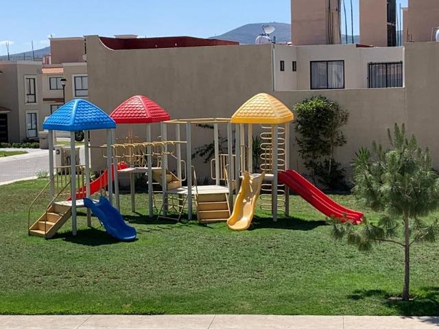 Casa en renta en Lomas de Nueva Airosa, San Antonio el Desmonte