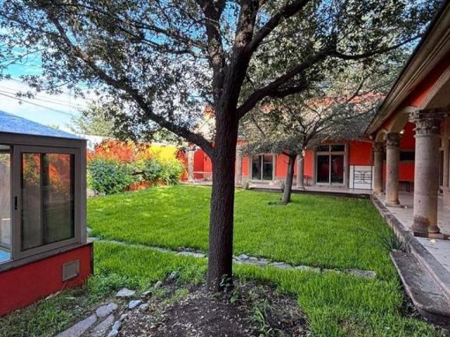 Casa en FRACCIONAMIENTO JARDINES DE VERSALLES