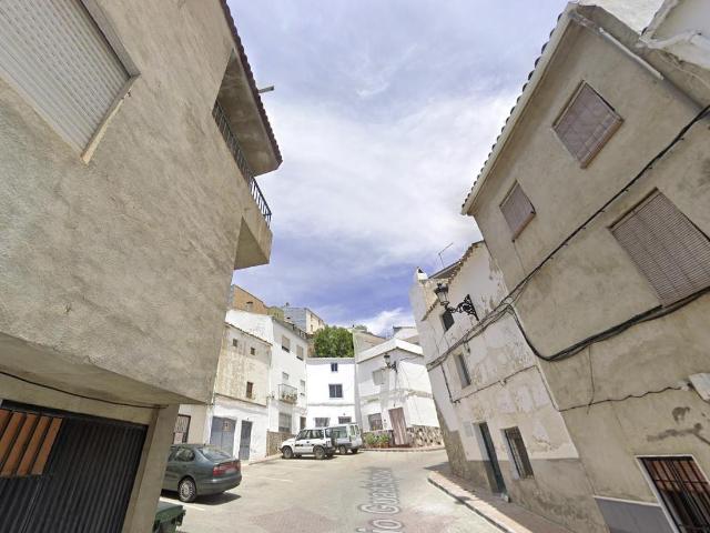 Casa en venta en Huelma