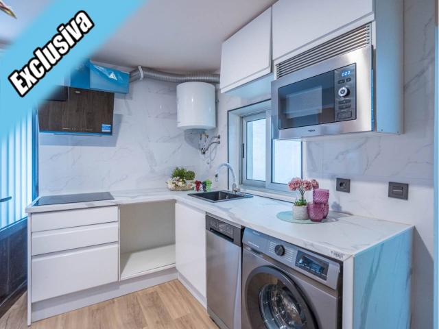 Chalet en venta en Laredo