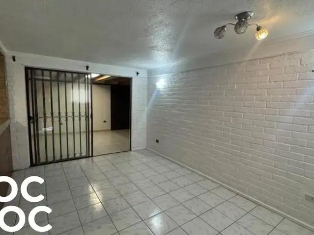 Casa en arriendo en Santa María, Santiago