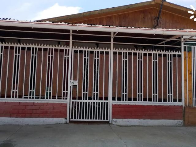 Casa en venta en La Granja, Metropolitana