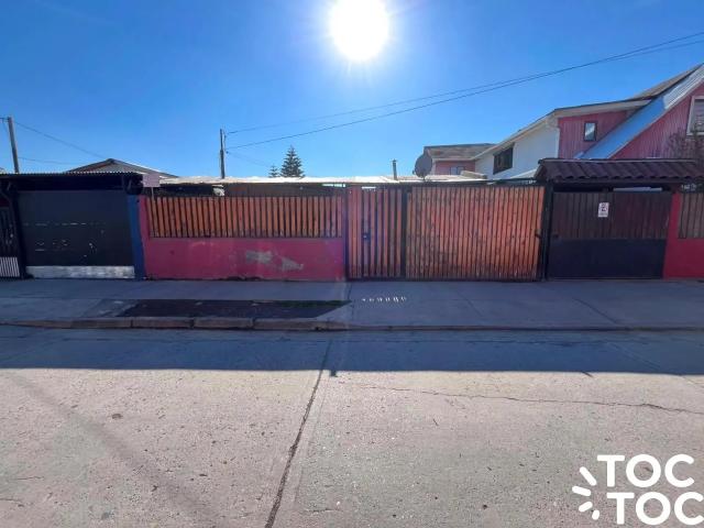 Casa en venta en La Granja, Metropolitana