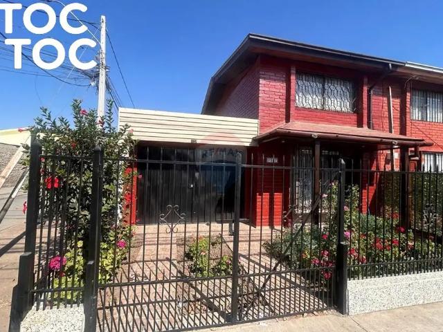 Casa en venta en La Granja, Metropolitana