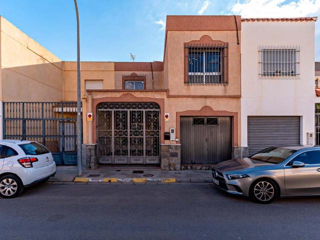 Casa en venta en El Ejido, Andalucía