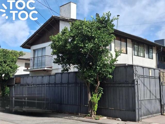 Casa en arriendo en Las Condes, Metropolitana