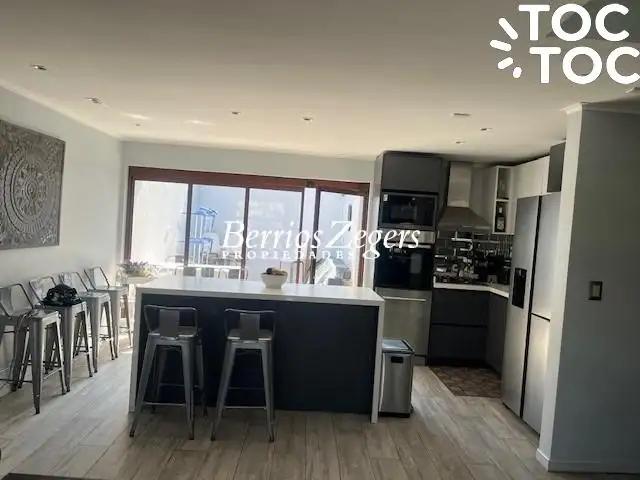 Casa en arriendo en Los Descubridores, Santiago