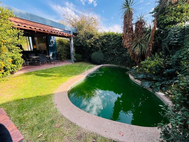 Casa en arriendo en Las Condes, Provincia de Santiago