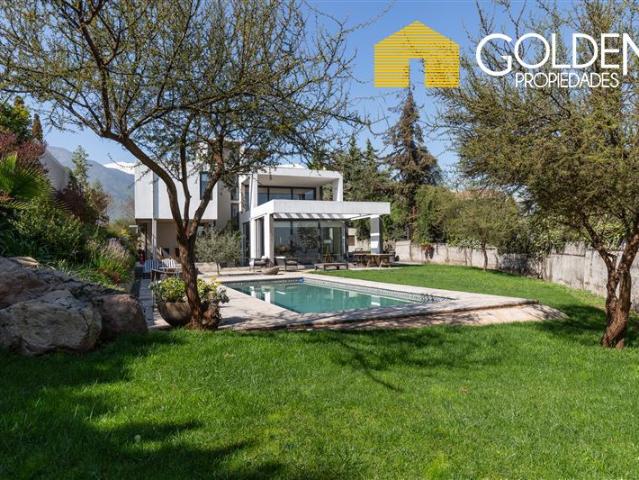 Casa en arriendo en Las Condes, Provincia de Santiago
