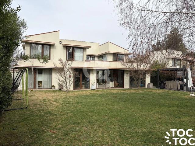 Casa en arriendo en El Rodeo, Metropolitana