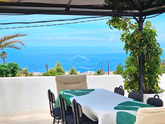 Casa en venta en Los Menores, Adeje