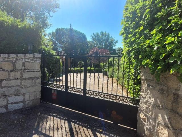 Casa en venta en Lozoyuela-navas-sieteiglesias, Urbanización Los Peñotes