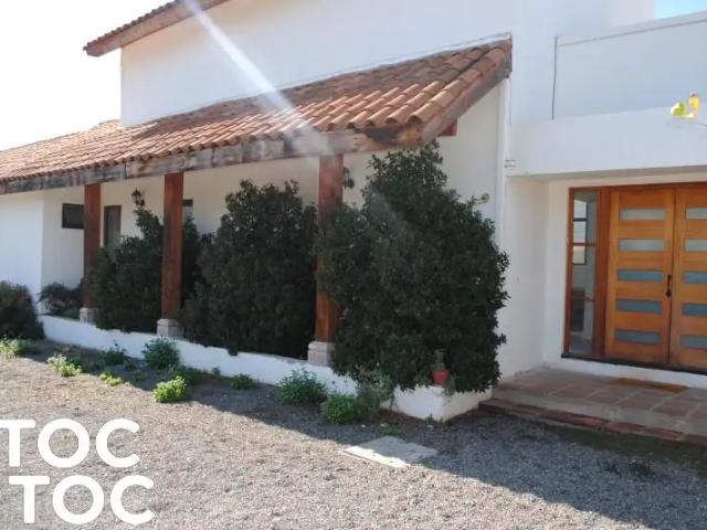 Casa en arriendo en Malloa, Libertador General Bernardo O'higgins
