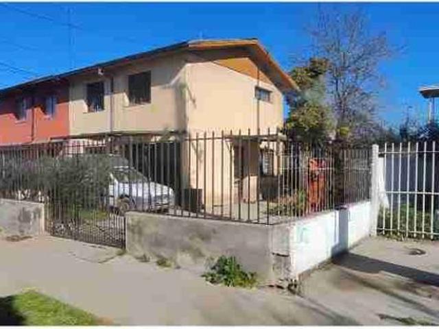 Casa en arriendo en Yerbas Buenas, Maule