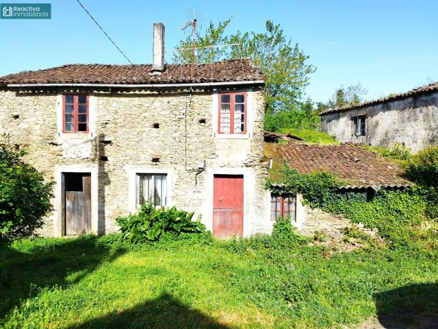 Casa en venta en Folladela, Melide