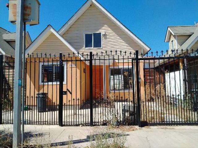 Casa en arriendo en Padre Hurtado, Metropolitana