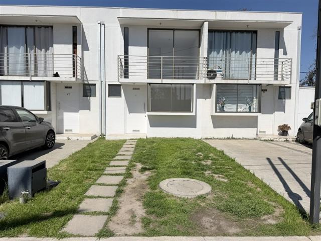 Casa en arriendo en Peñaflor, Metropolitana