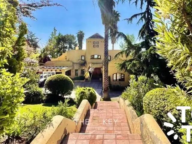 Casa en arriendo en Peñalolen, Metropolitana