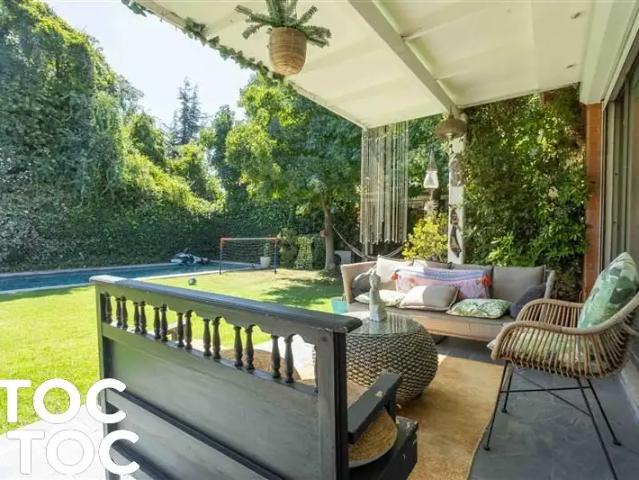 Casa en arriendo en Peñalolen, Metropolitana