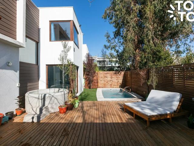 Casa en arriendo en Peñalolen, Metropolitana