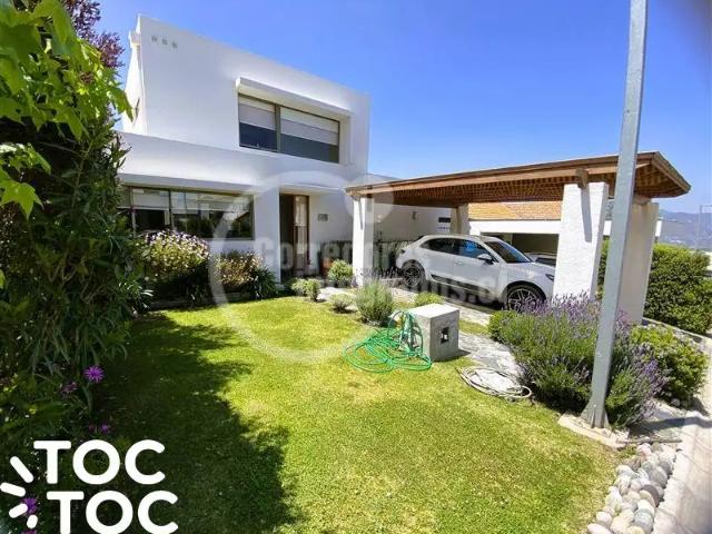 Casa en arriendo en Cumbres del Peñón, Provincia de Cordillera