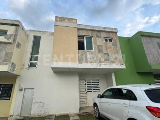 Casa en renta en Fraccionamiento Valle Real, Tepic