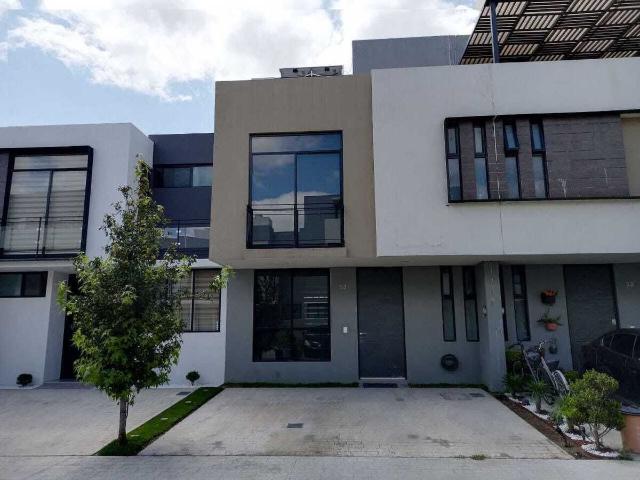Casa en renta en Tlajomulco De Zúñiga, Jalisco
