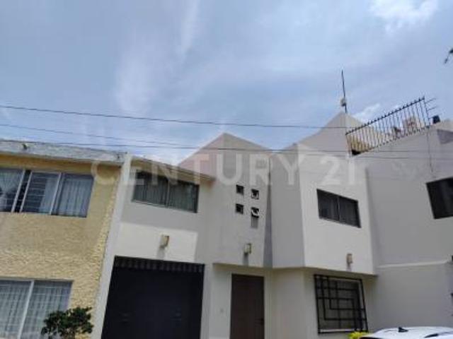 Casa en renta en Lomas Verdes, Naucalpan de Juárez