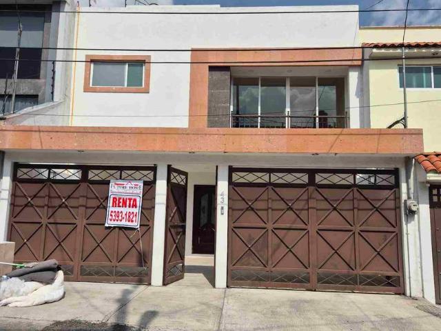 Casa en renta en Tlalnepantla De Baz, Estado de México