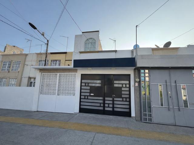 Casa en renta en Villas de San Martín, San Martín Cuautlalpan