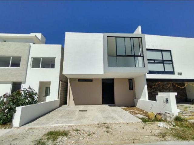 Casa en renta en Apapátaro, Huimilpan
