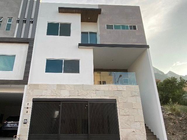 Casa en renta en Santa Catarina, Nuevo León