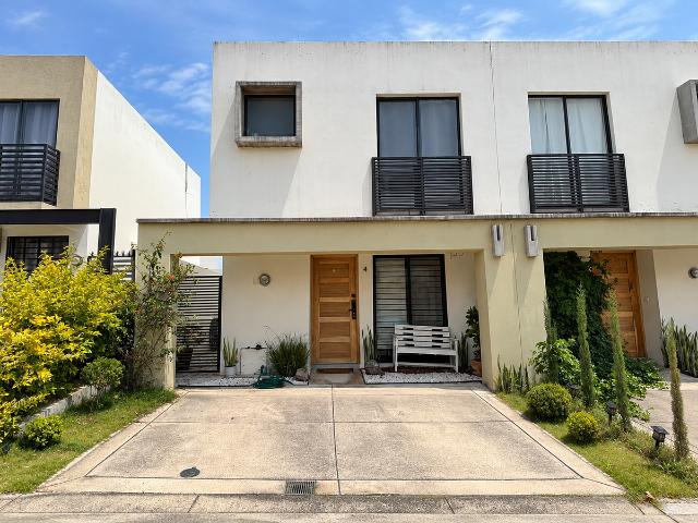 Casa en renta en San Agustín, Región Centro