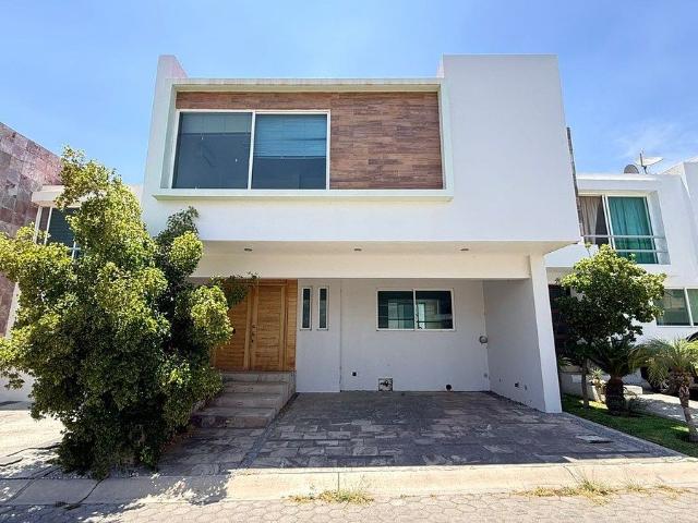 Casa en renta en Tlajomulco De Zúñiga, Jalisco