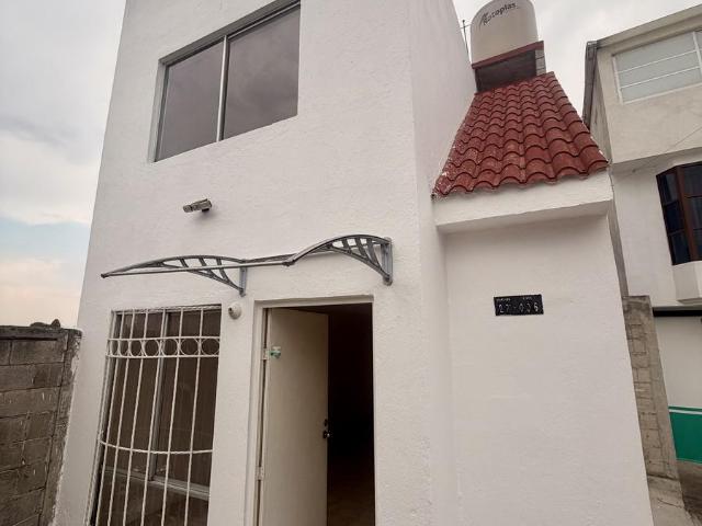 Casa en renta en San Antonio La Isla, Estado de México