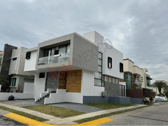 Casa en renta en Jardín Real, Zapopan