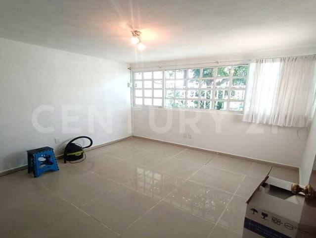 Casa en renta en Tlalnepantla De Baz, Estado de México